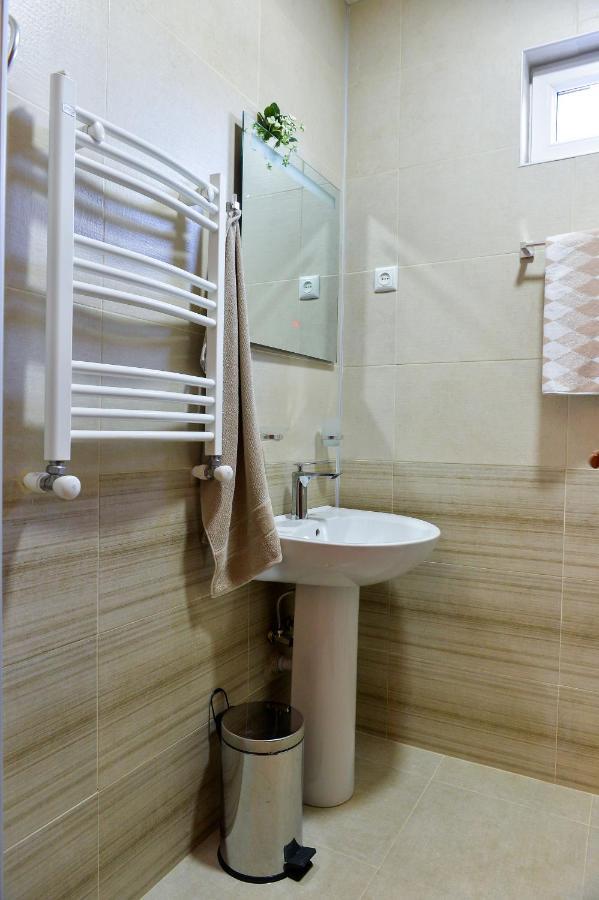 Gold Guest House Koutaïssi Extérieur photo