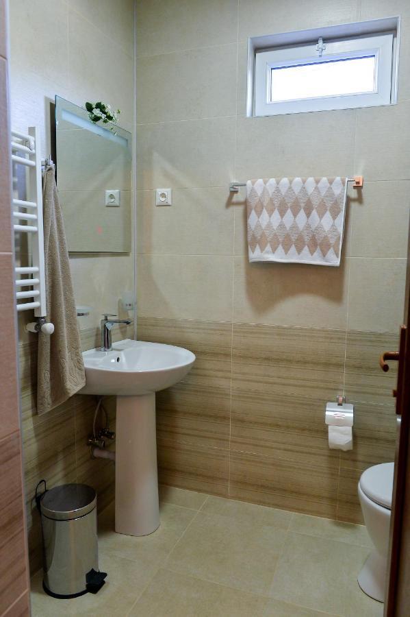 Gold Guest House Koutaïssi Extérieur photo