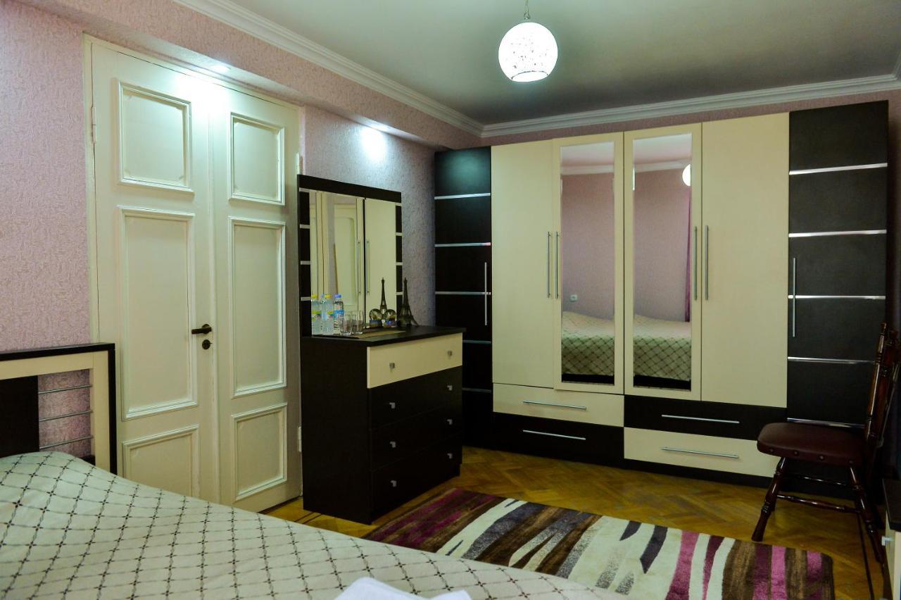 Gold Guest House Koutaïssi Extérieur photo