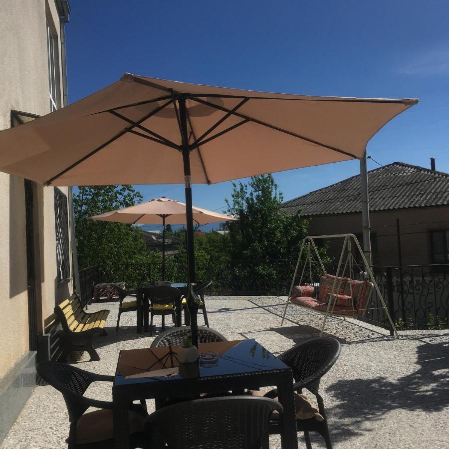 Gold Guest House Koutaïssi Extérieur photo